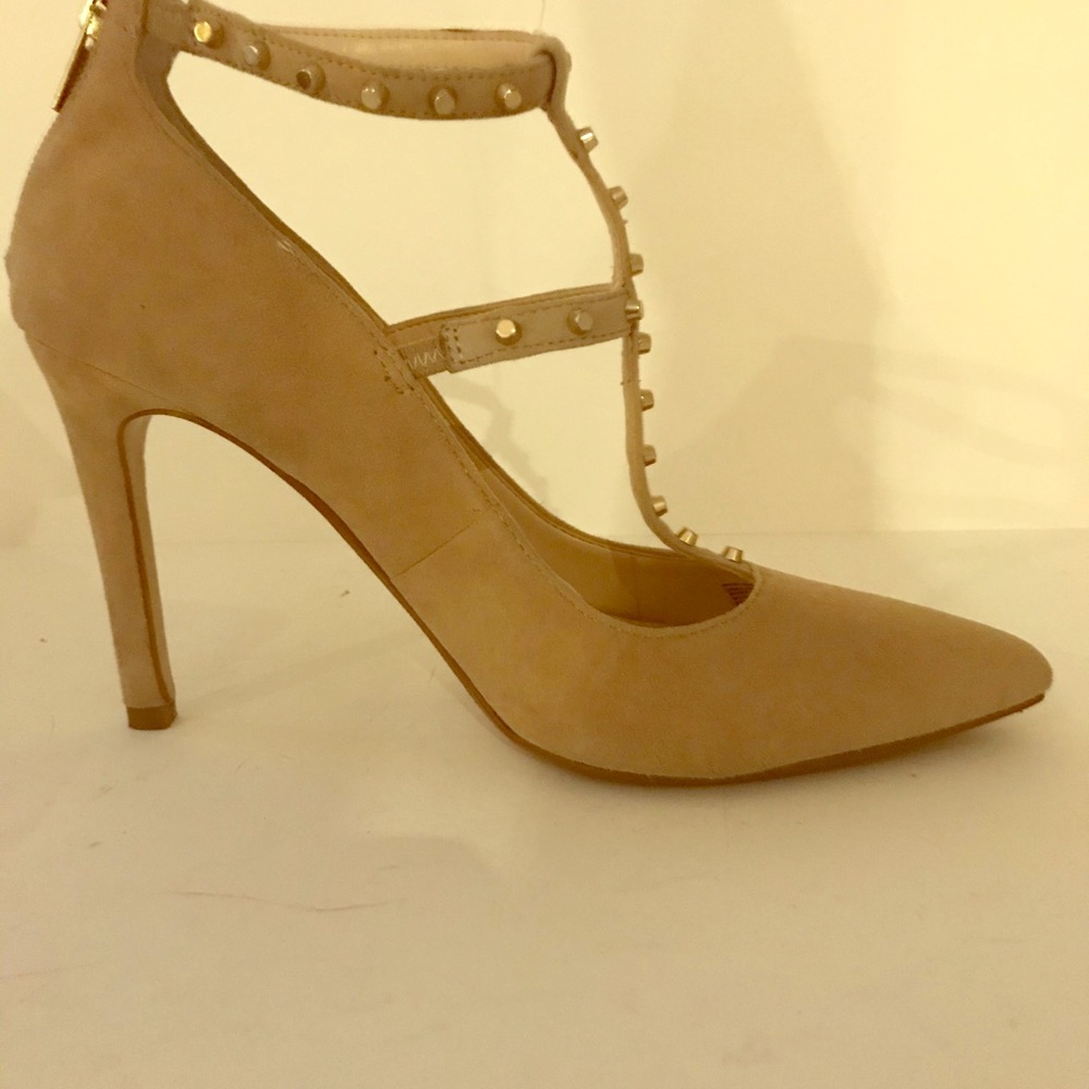 Banana Republic suede beige pumps with gold studs